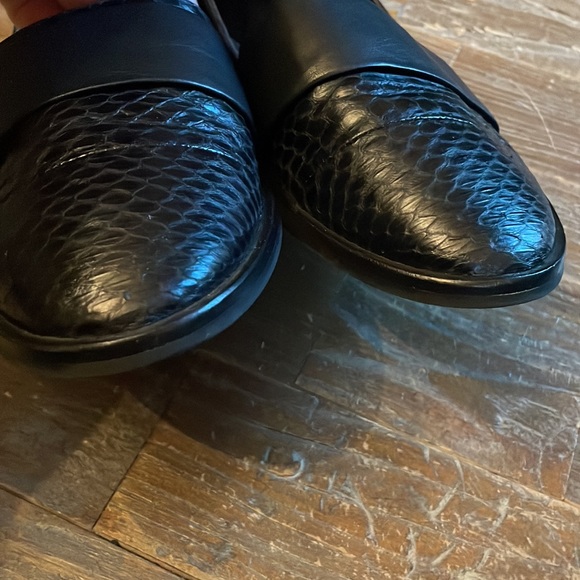 Vince Mason Snakeskin Embossed Leather Slip On Loafers🖤 - Picture 10 of 14